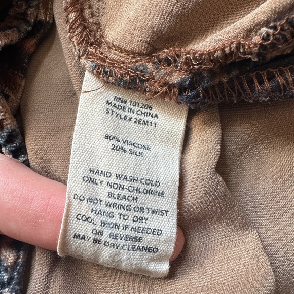 SOFT SURROUNDINGS Icon Silk Velvet Poets Tunic Top. Color: Natural Animal - Picture 6 of 11